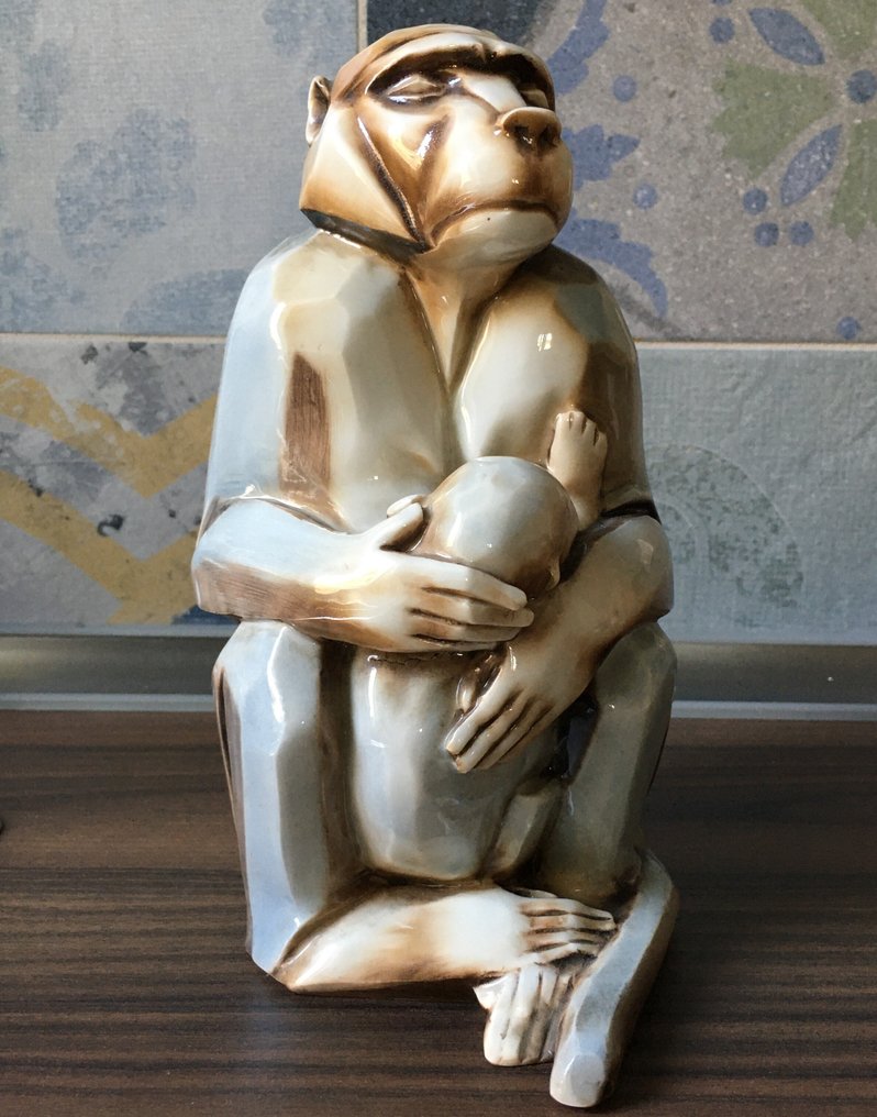 Sculpture, Babbuino che allatta il suo cucciolo - 20 cm - Pottery #4.3