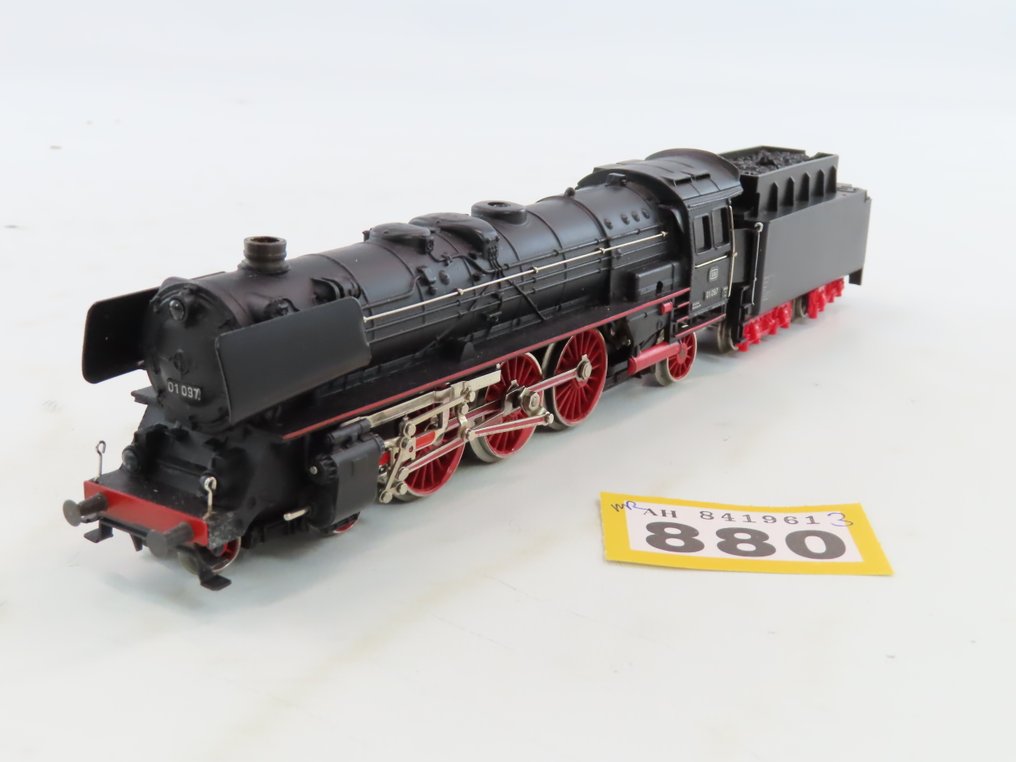Märklin H0 - 3048 - Locomotiva a vapore con tender (1) - BR 01, digitale con generatore di fumo - DB #3.2
