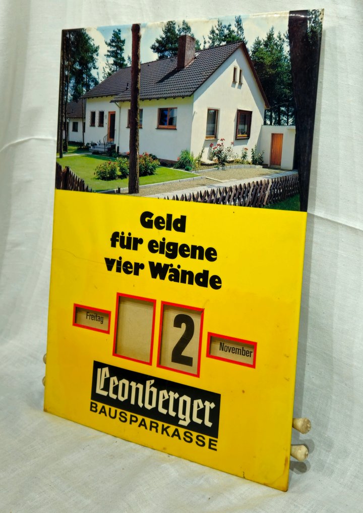 Leonberger Perpetual Calendar - Advertising sign - Pressure-molded cardboard and plastic. #2.1