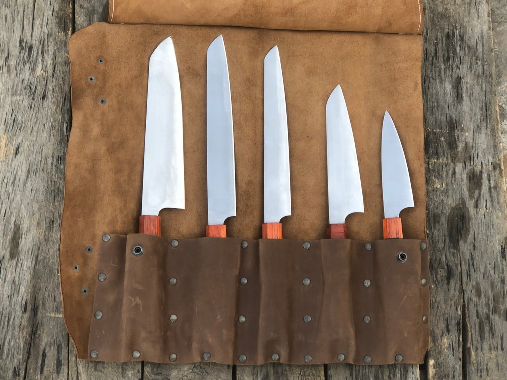 Coltello da cucina - Set di coltelli da chef da collezione fatti a mano (5) in acciaio speciale giapponese, manico in - Nord America - Leather Saya (Z3) #3.2