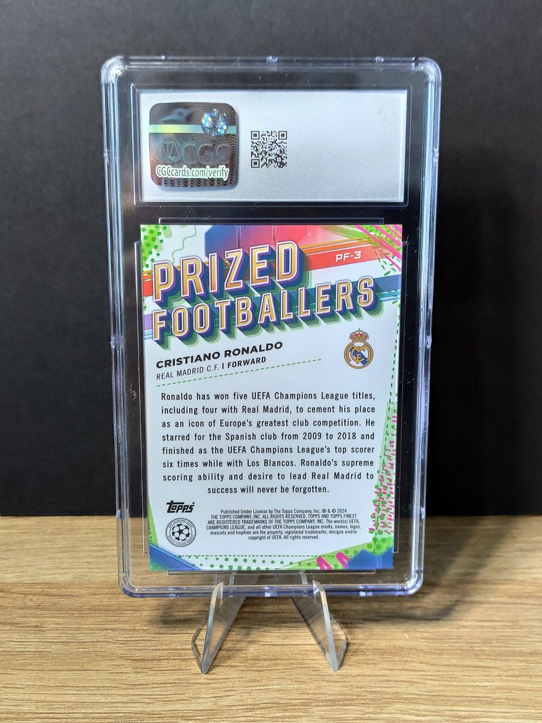 2023/24 Topps Finest UCC - Cristiano Ronaldo - Prized Footballer - CGC 10 Card - Near Mint/ Nahezu neuwertig (NM) #1.0