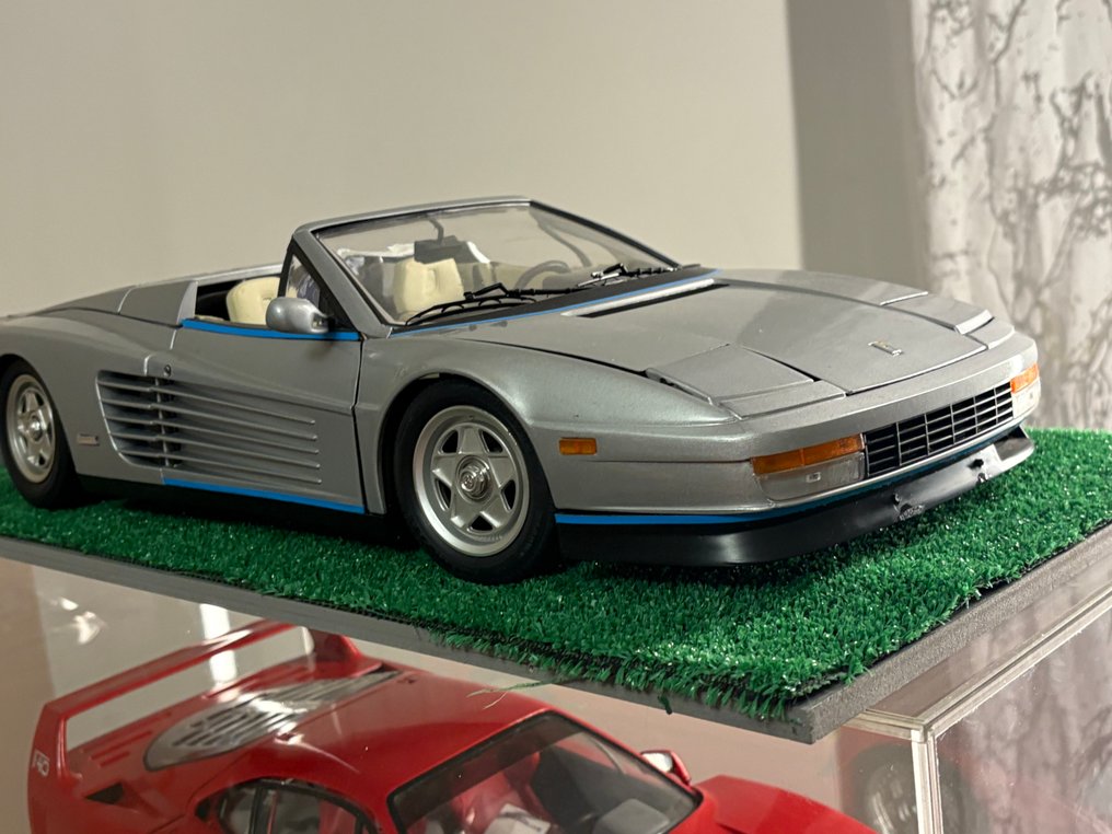 Pocher 1:8 - Model car (2) - Due Ferrari testa rossa cabrio #4.3
