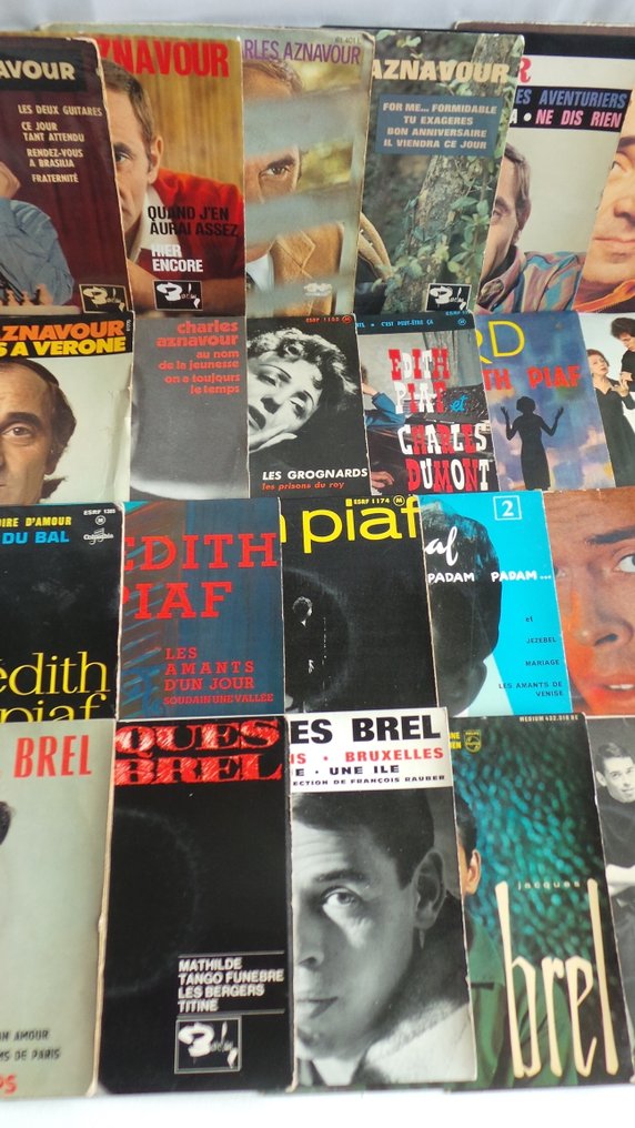 Charles Aznavour, Edith Piaf, Jacques Brel - Collection 30  x 7" singles - French Classique Songs - Flere titler - 45 omdr./min. 7" single - 1956 #4.3