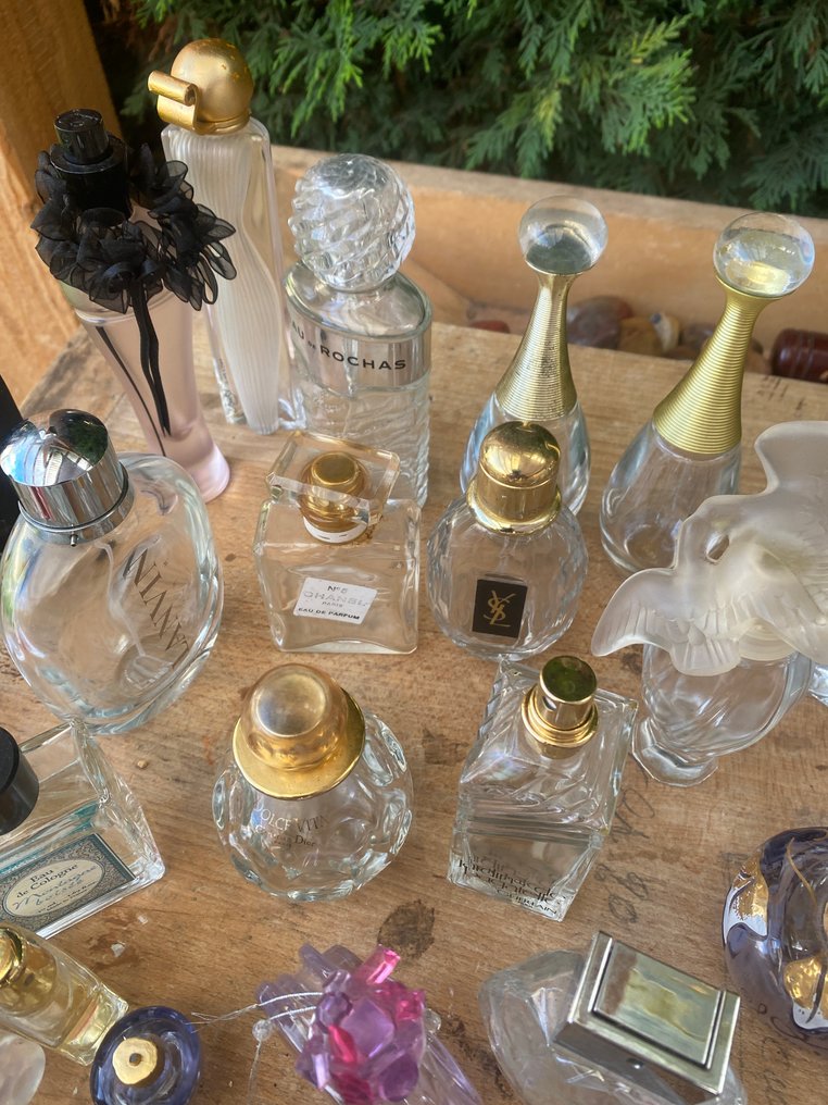 Dior, Yves Saint Laurent - Perfume flask (40) - Glass, Metal #2.1