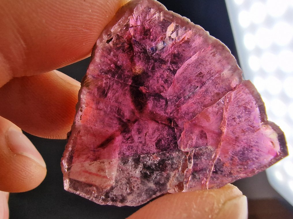 Tourmaline Liddicoatite Top - Height: 43 mm - Width: 40 mm- 14.3 g - (1) #4.3