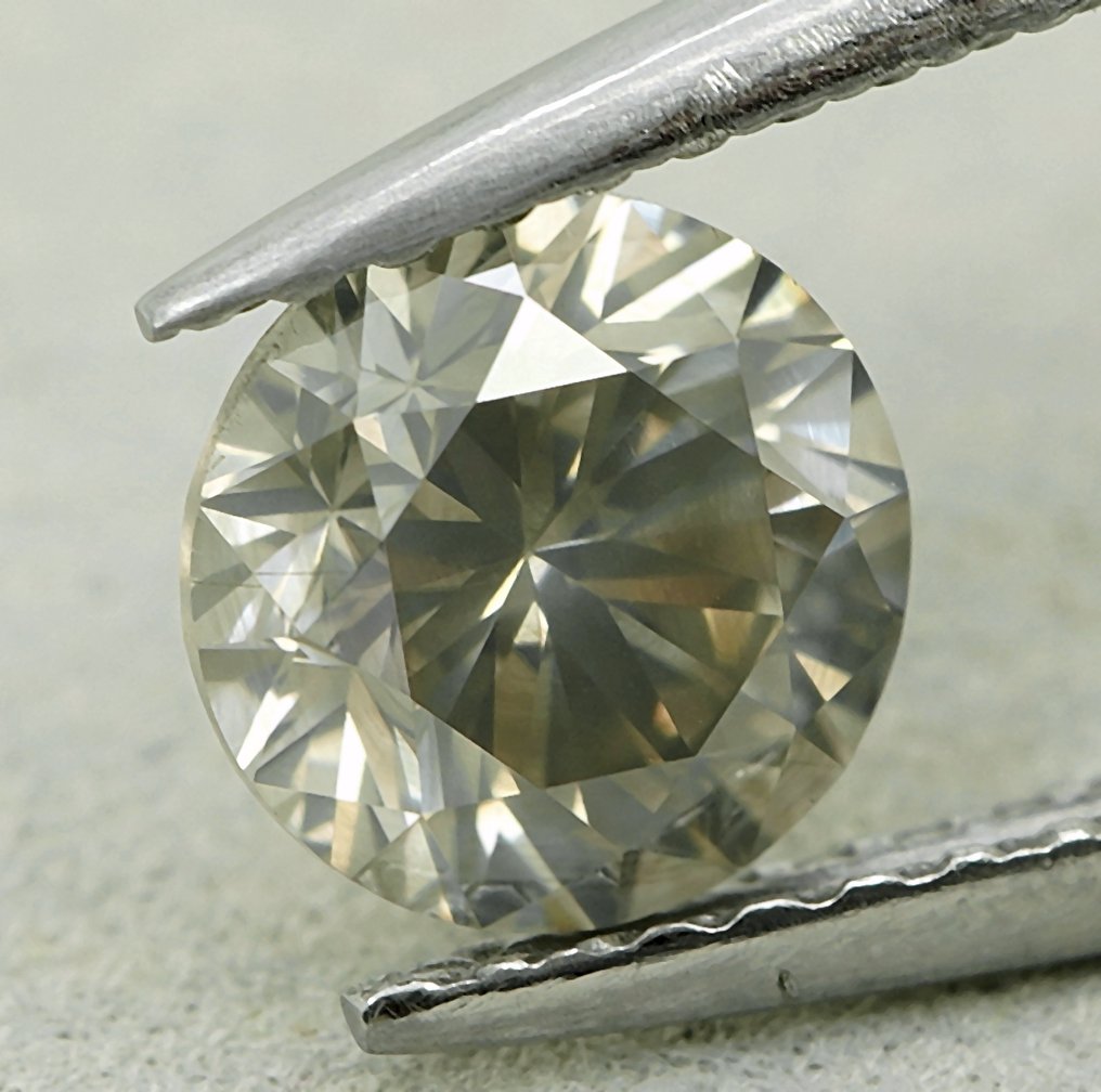 1 pcs Diamond  (Natural coloured)  - 0.94 ct - Round - Light Yellowish Grey - SI2 - Gem Report Antwerp (GRA) #4.3