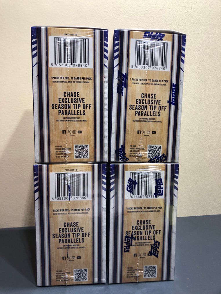 2025/26 Topps NBA LeBron James, Luka Doncic, Stephen Curry, Victor Wembanyama - 4 Sealed box - Impecable (I) #1.0