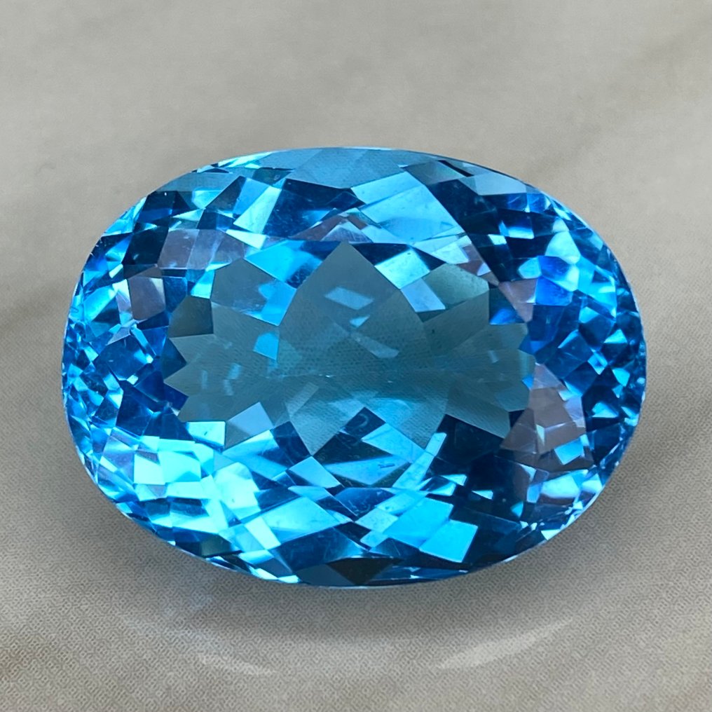 Ingen reservasjonspris Blå Topas - 45.76 ct - Internasjonal forening for fargede edelstener (ICA GemLab) - Fine Swiss Blue #1.0