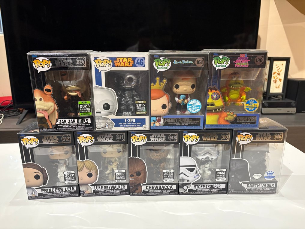 Funko - Legetøj Funko Pop! Star Wars e outros (vários personagens) - 2010-2020 - U.S.A. #1.0