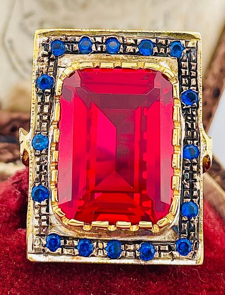 Sans prix de réserve - Bague - 9 carats Or jaune, Argent Rubis - Saphir #1.0