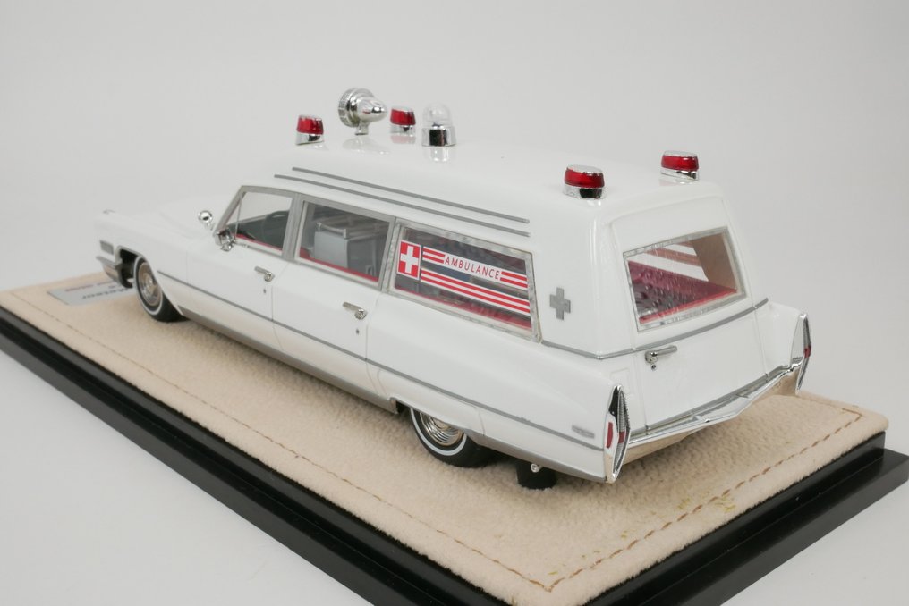 Stamp 1:43 - Αυτοκίνητο μοντελισμού - Cadillac Miller Meteor ambulance - 1968 #2.1