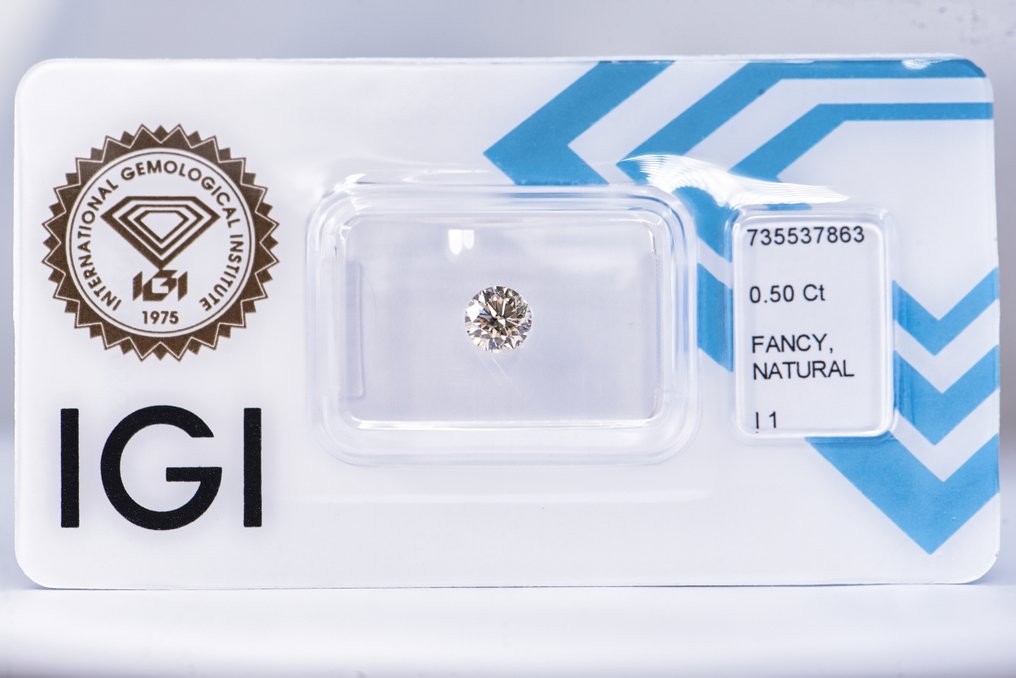 No reserve price - 1 pcs Diamond (Natural coloured) - 0.50 ct - Round - Fancy light Brown Yellow - I1 - International Gemological Institute (IGI) - VG VG VG #1.0