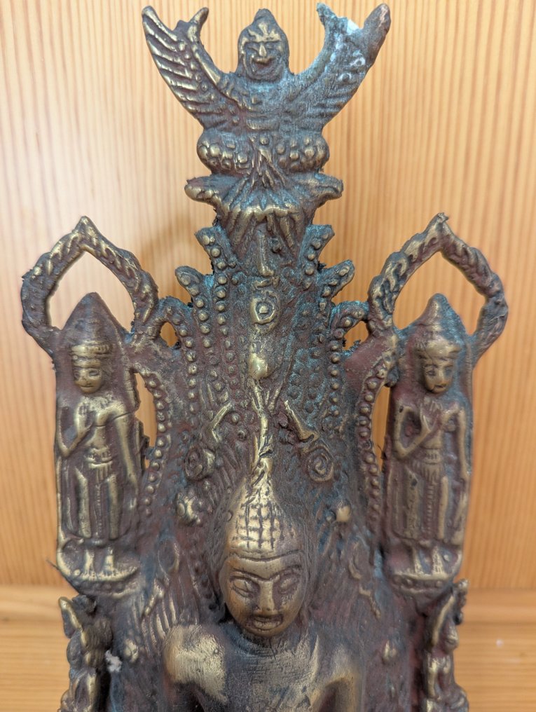 Buda entronizado con figuras subsidiarias Tailandia, norte del país - 雕塑 - 泰国  (没有保留价) #3.2