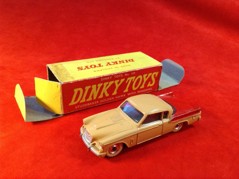 Dinky Toys 1:43 - Modellbil - 169 Studebaker Golden Hawk Coupé Stradale road car 1956/1958 - light brown/red rear #1.0