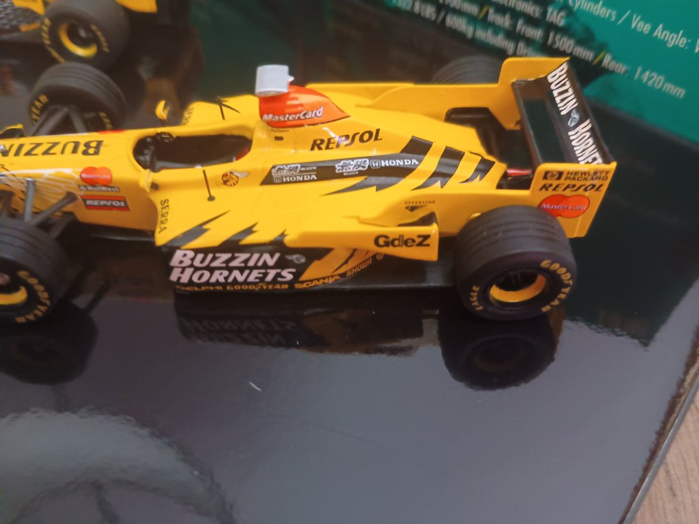 Minichamps 1:43 - Rennwagenmodell - Jordan EJ 10 - 1994- 1995 - Formel 1 #4.3