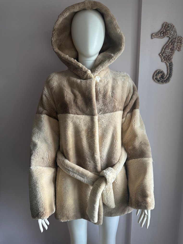 Artisan Furrier - Coat #1.0