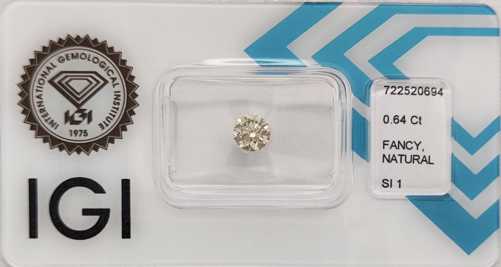 Nincs minimálár - 1 pcs Gyémánt (Természetes színű) - 0.64 ct - Kerek - Fancy light Barnás Sárga - SI1 - Nemzetközi Gemmológiai Intézet (IGI) #1.0