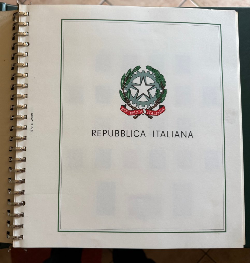 Ιταλική Δημοκρατία 1945/2004 - Συλλογή της Ιταλικής Δημοκρατίας με υπηρεσίες, σε άριστη κατάσταση διατήρησης, όλα MNH σε άλμπουμ. #2.1
