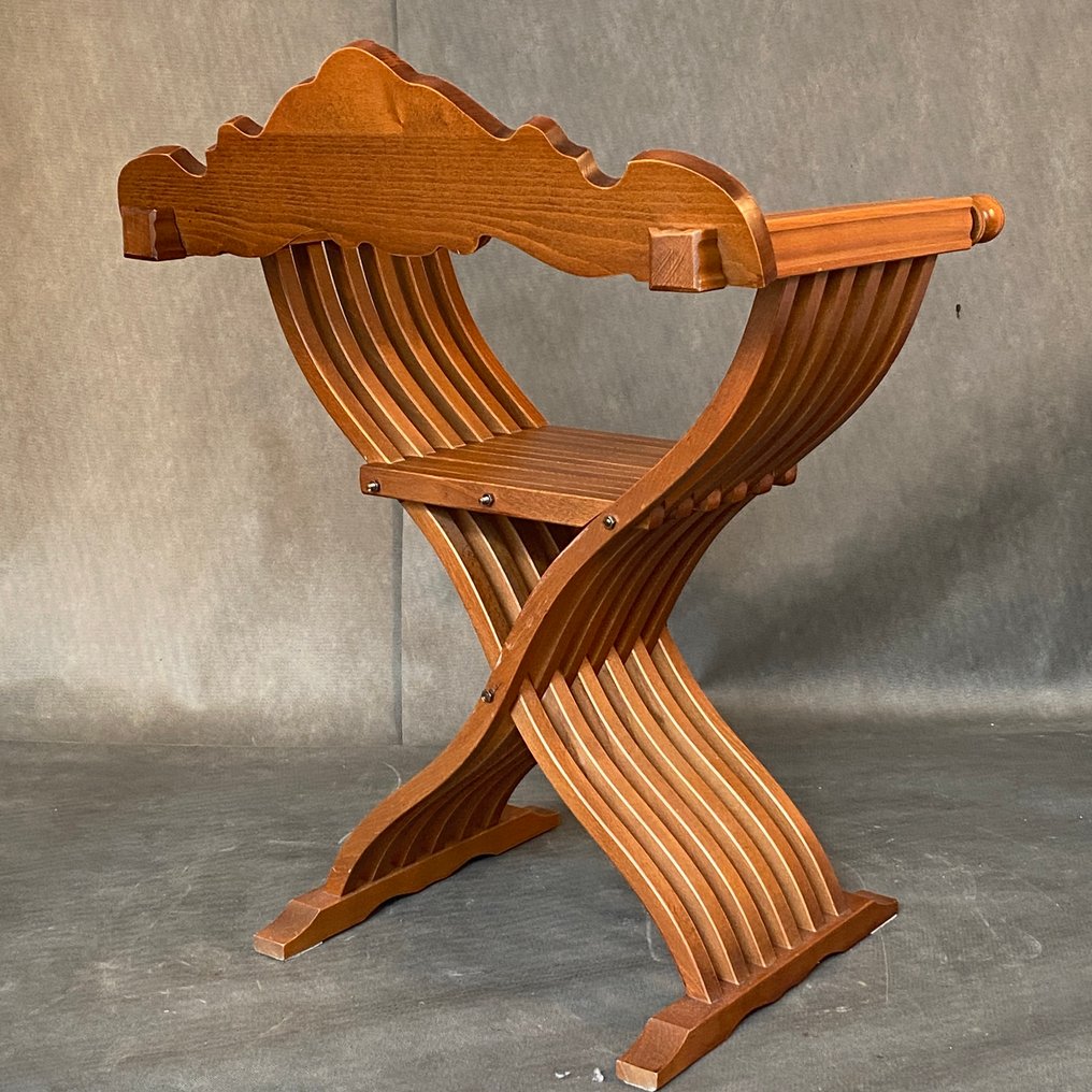 椅子 - 木 - 萨沃纳罗拉 #1.0