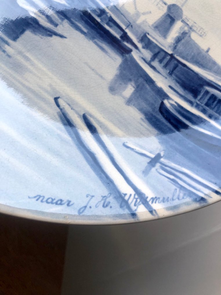 De Porceleyne Fles, Delft - P.F. Vreeswijk - Wall plate - Earthenware - To J.H. Wijsmuller #3.2