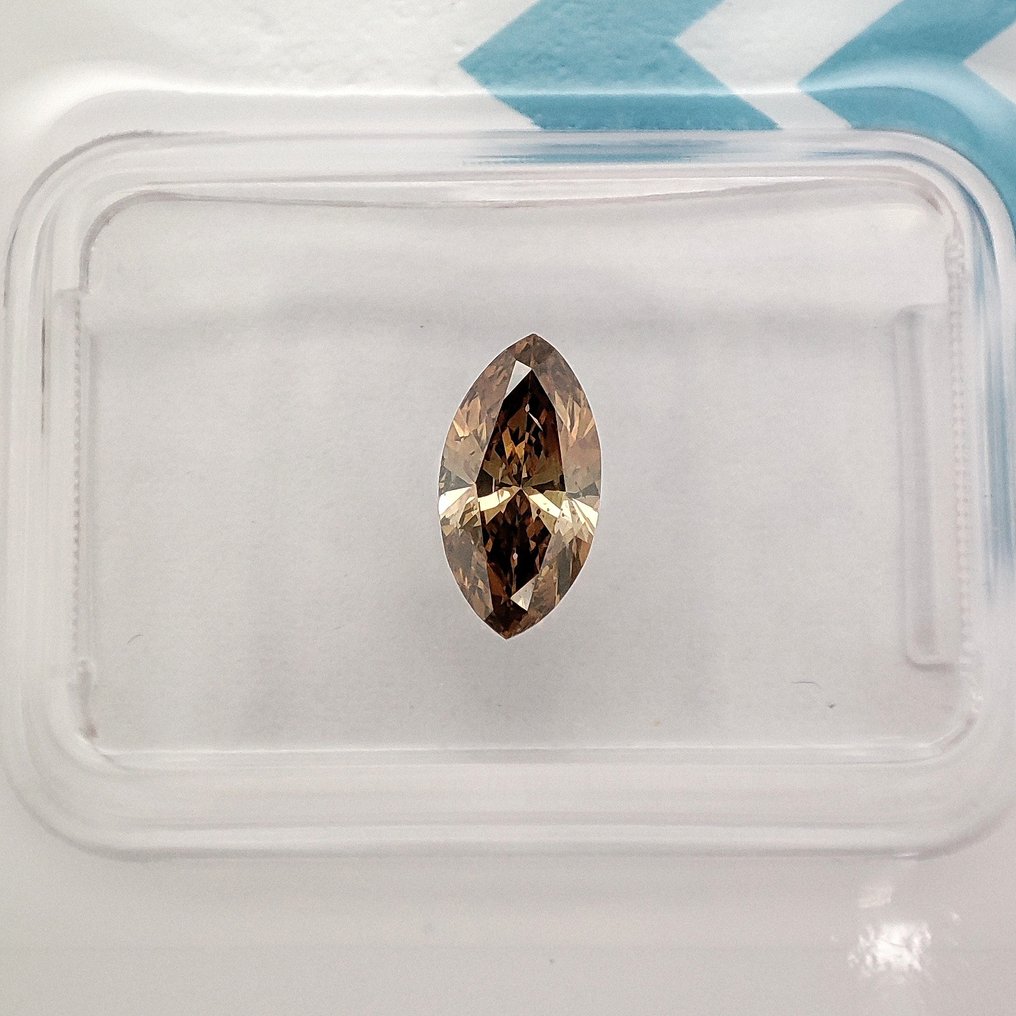 Zonder minimumprijs - 1 pcs Diamant (Natuurlijk gekleurd) - 0.70 ct - Markies - Fancy Geelachtig, Bruin Orange - SI2 - International Gemological Institute (IGI) #1.0