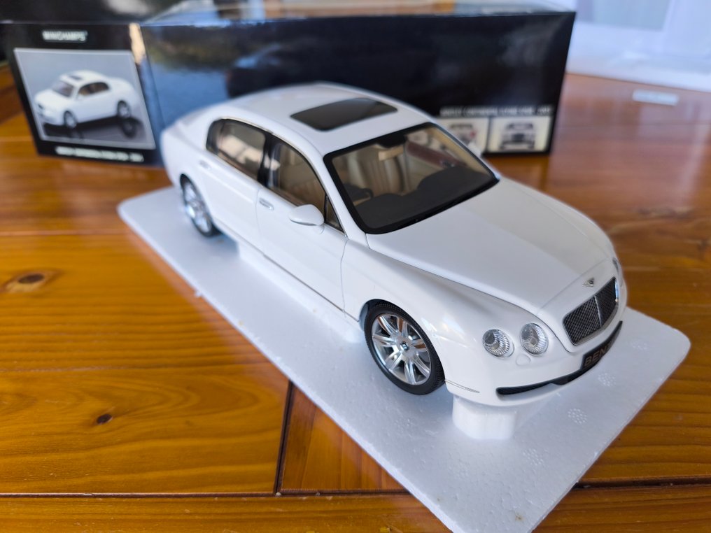 MiniChamps 1:18 - Model car - Bentley Continental Flying Spur - 2005 #2.1