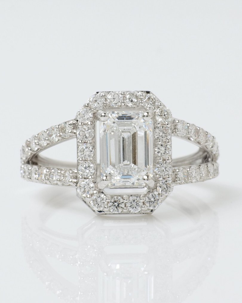 Ingen mindstepris - Forlovelsesring - 14 karat Hvidguld - 2.46ct. tw. Diamant (Laboratoriedyrket) - Diamant - Emerald Cut vielsesring #1.0