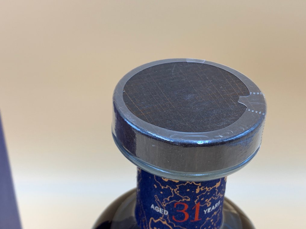 Kujira Ryukyu 31 years old Oloroso Sherry Finish  - 70 cl #3.2