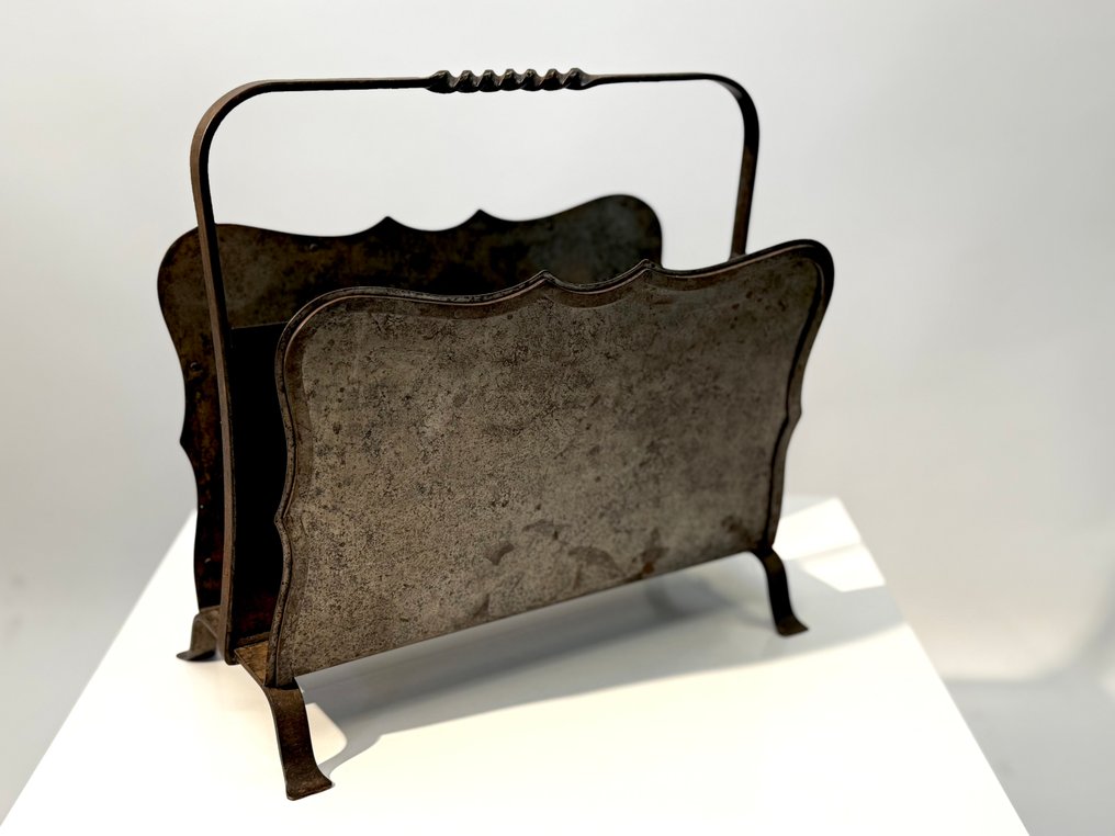 Magazine rack - Metal #1.0