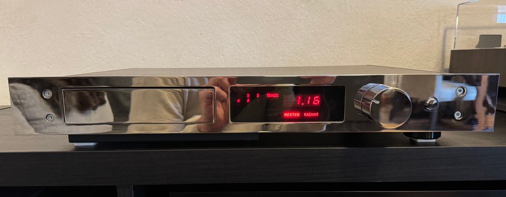 Restek - RADIANT – Chrome – High End CD player #1.0