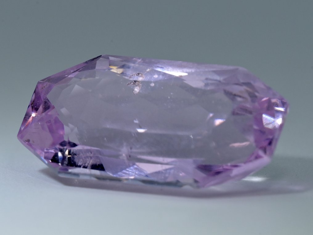 1 pcs  粉色 紫锂辉石  - 19.02 ct - 国际宝石研究院（IGI） #1.0