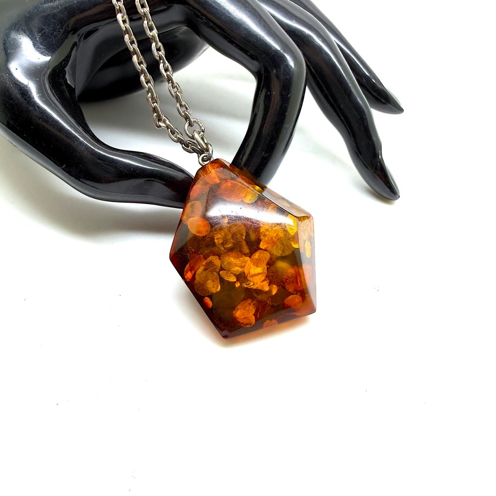 Παλαιό διακοσμητικό με φυσική Βαλτική ρητίνη σε στυλ art deco, με μενταγιόν και κολιέ. - Κεχριμπάρι - Succinite #1.0