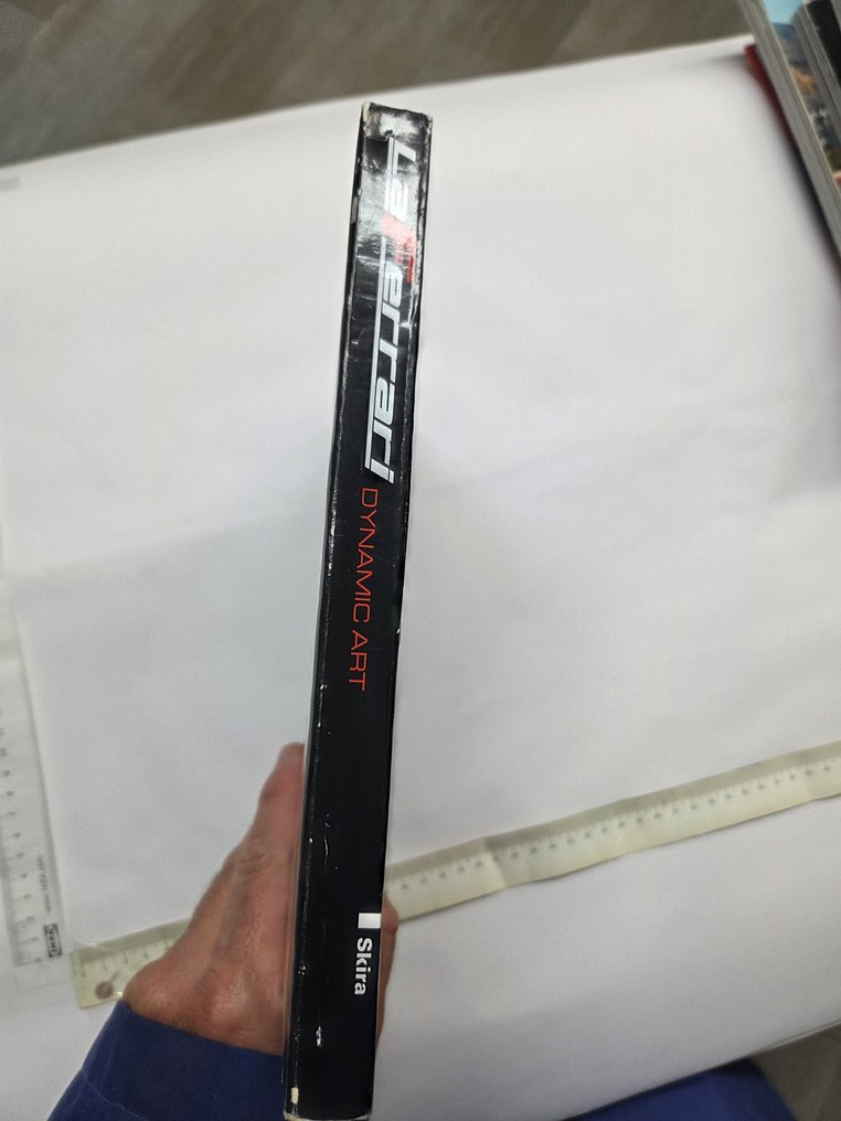 Book - Ferrari - Libro La Ferrari dynamic art #1.0