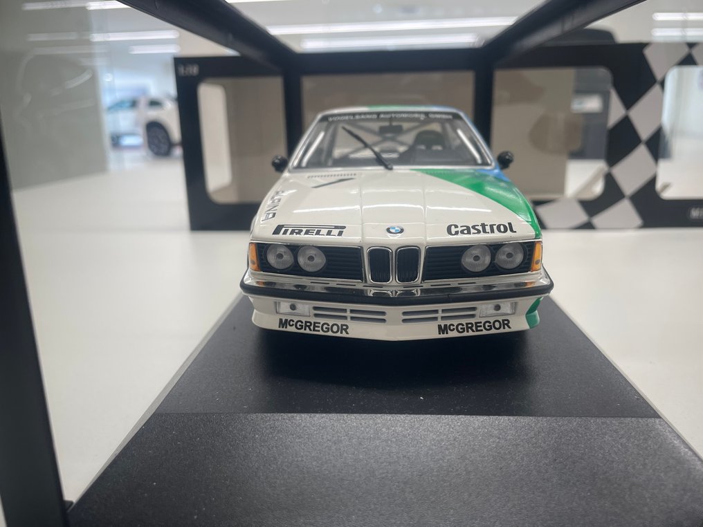 Minichamps 1:18 - Machetă mașină - BMW 635 CSi #1.0