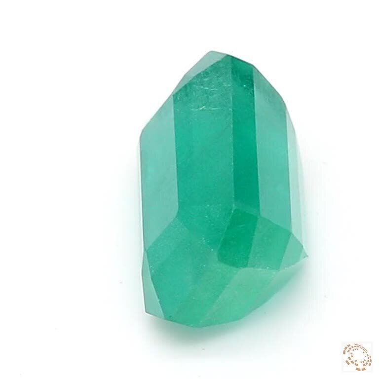 1 pcs  Verde Smarald  - 2.22 ct - IGI (Institutul gemologic internațional) #1.0