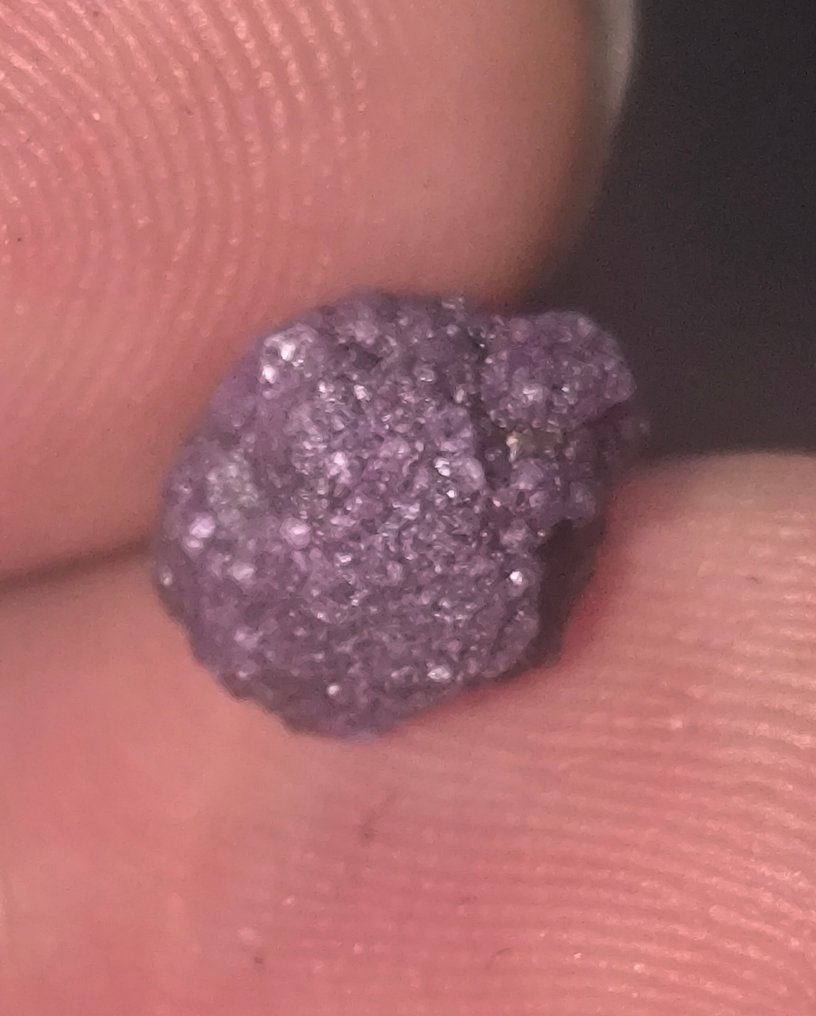 No reserve price magnificent 3.35 carats purple rough diamond crystal from Africa . - Height: 8.9 mm - Width: 6.5 mm- 0.67 g - (1) #4.3