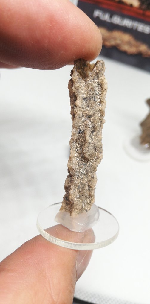 7 Φουγγουρίτες (Επίδραση κεραυνού). Léchateliérite. (Χωρίς ελάχιστη τιμή) - 40.5 g #4.3