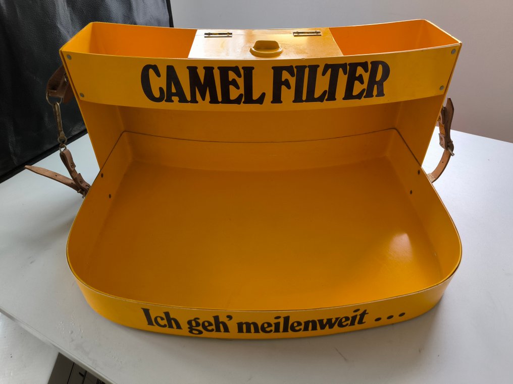 Camel Filter (R. J. Reynolds Tobacco Company) - POS (oggetto pubblicitario “punto di vendita”) - Camel Werbe-Bauchladen #1.0