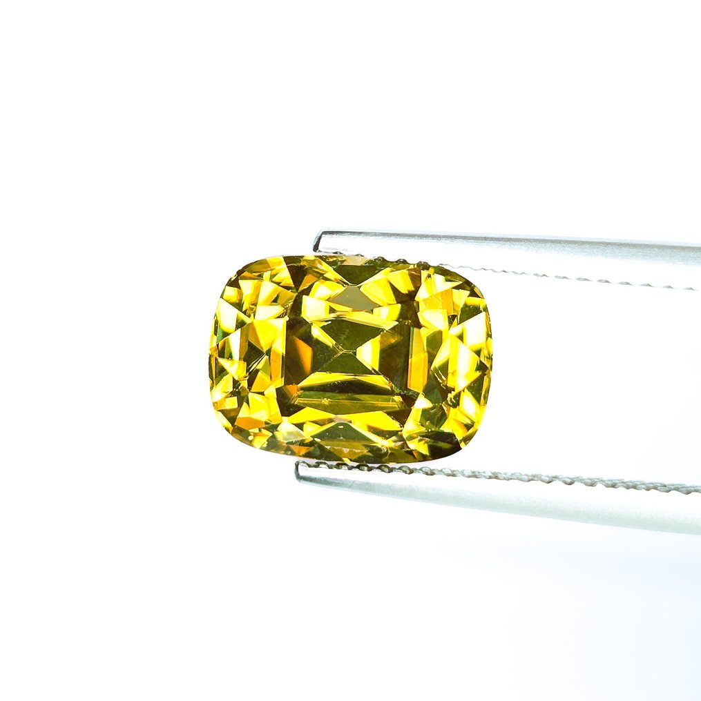黄色 锆石  - 7.82 ct - 国际宝石研究院（IGI） #3.2
