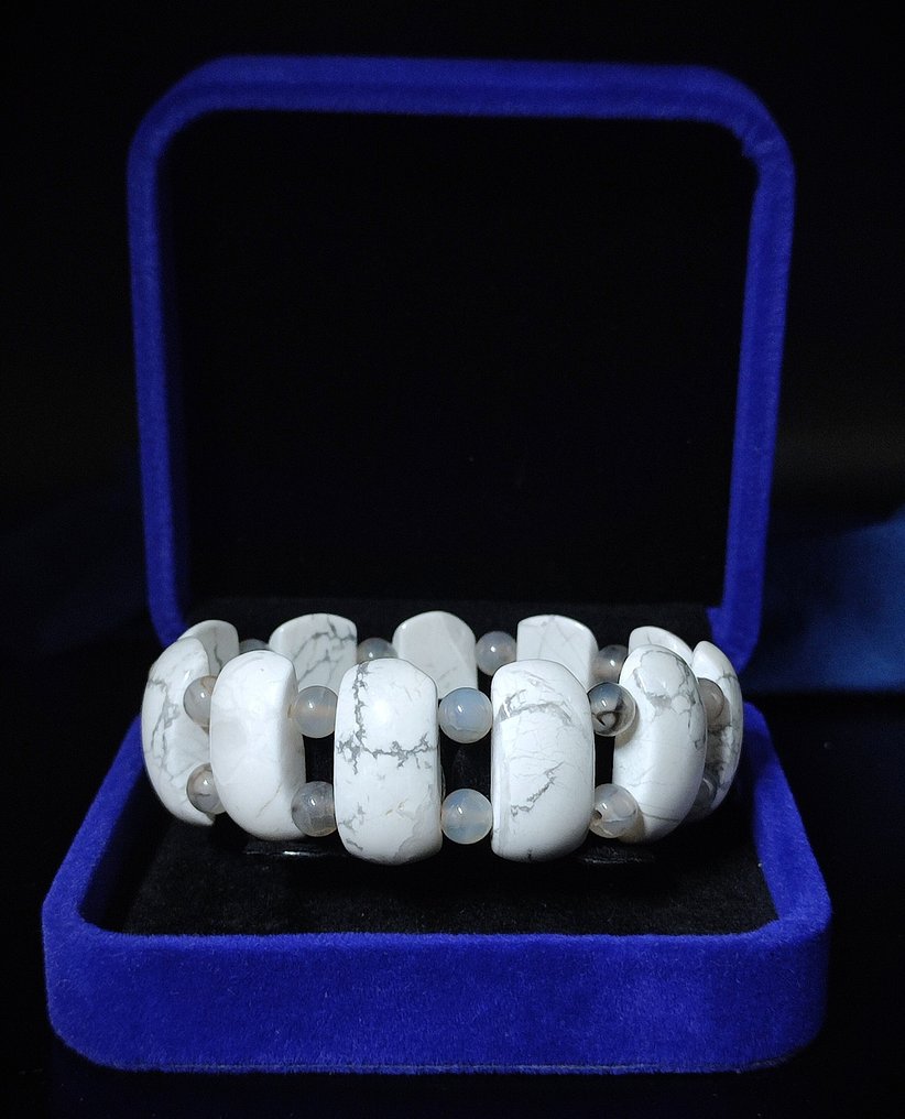 独家款美丽的海蓝宝配有玛瑙手链，礼品盒包装，免运费。 - 手鈪 #1.0