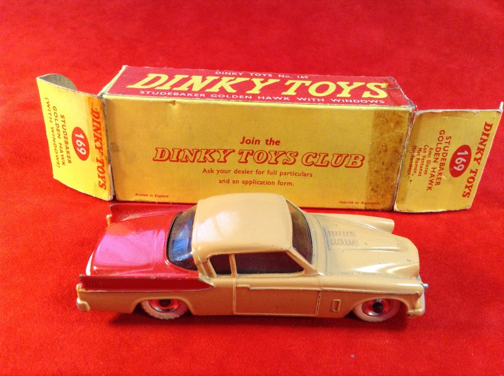 Dinky Toys 1:43 - Modellbil - 169 Studebaker Golden Hawk Coupé Stradale road car 1956/1958 - light brown/red rear #1.0