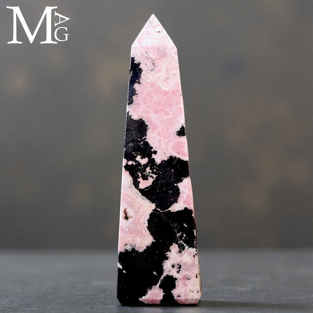 Rhodonite Sculptures Rhodonite Tower with Galena – Peru - Height: 100 mm - Width: 24 mm- 166 g #4.3