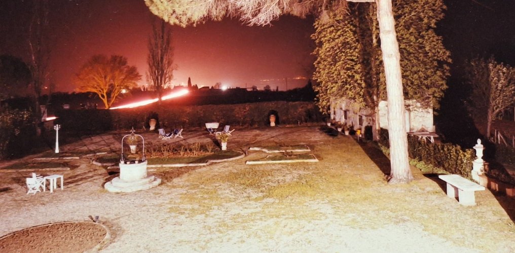 Olivo Barbieri (1954-) - La Couleur de la Nuit #2.1