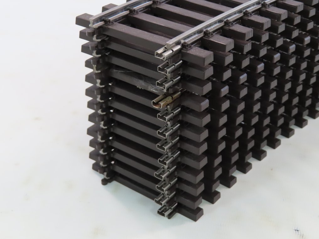 Märklin 1 - 5935 - 模型火车车轨 (12) - 12件轨道夹，带弯曲轨件，镍 #3.2