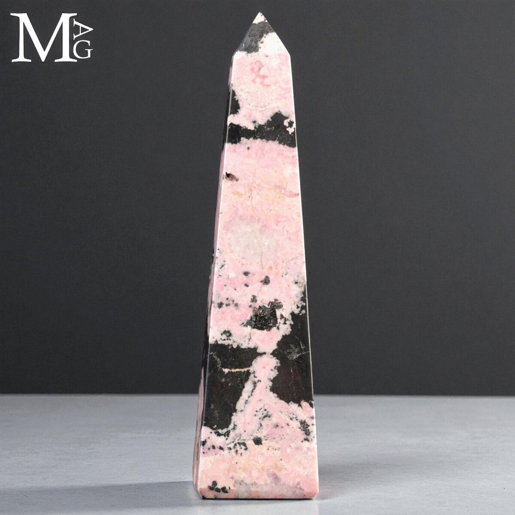 Rhodonite Sculptures Rhodonite Tower with Galena – Peru - Height: 100 mm - Width: 26 mm- 125 g #1.0