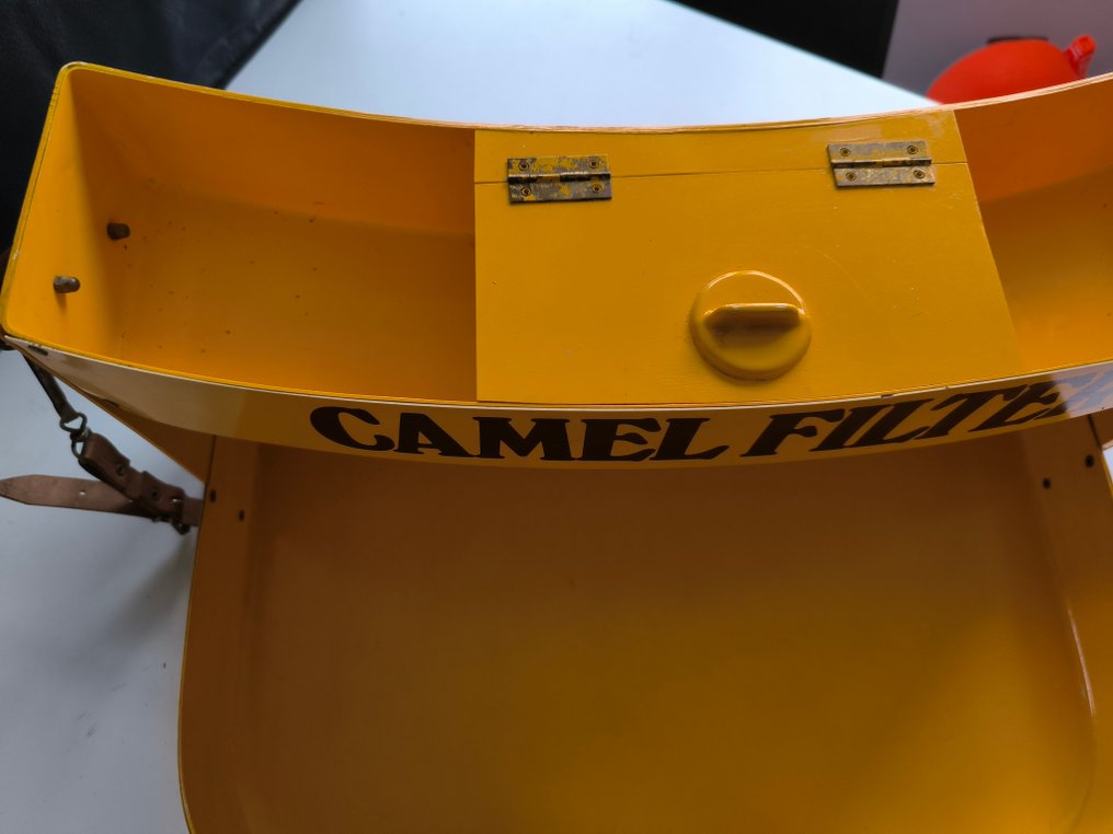 Camel Filter (R. J. Reynolds Tobacco Company) - POS (oggetto pubblicitario “punto di vendita”) - Camel Werbe-Bauchladen #2.1