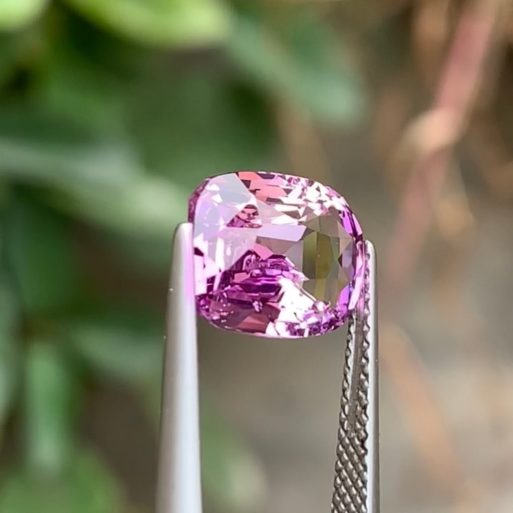 1 pcs  Rosa, Viola Zaffiro  - 5.10 ct - Bellerophon Gemlab #1.0