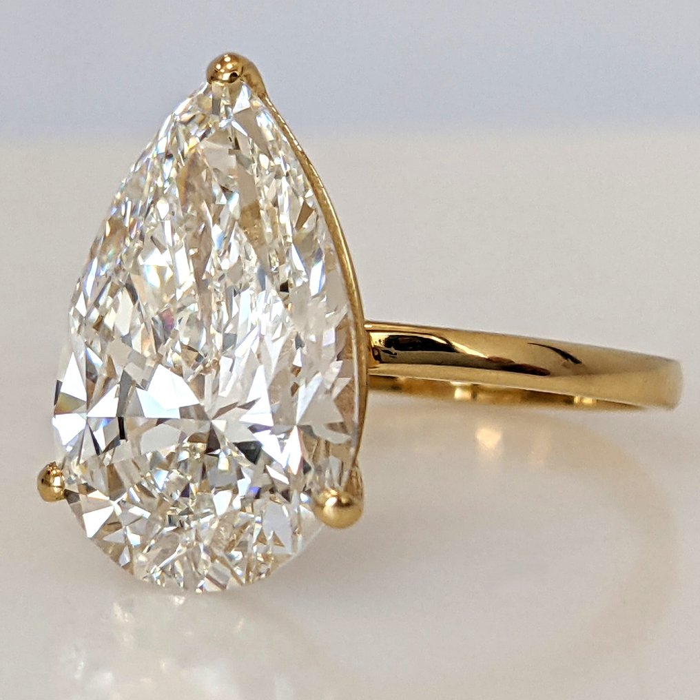 戒指 - 14 克拉 黃金 - 8.52ct. tw. 鉆石 (實驗室培育) - E VVS2 IGI #3.2