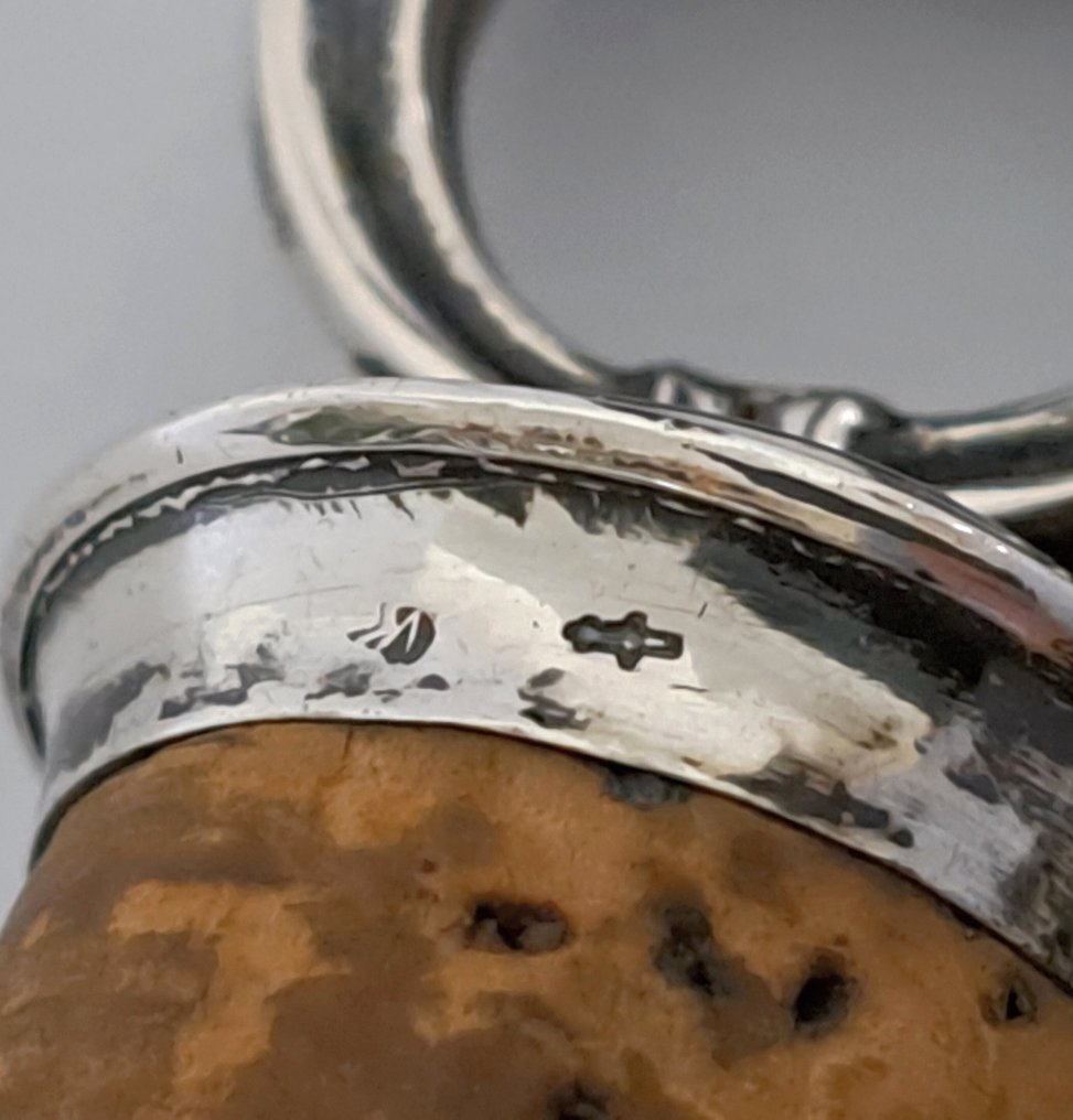 Fa. J.M. van Kempen en Zn., Voorschoten - Tappo di sughero per bottiglie (2) - Tappo per bottiglia antico in argento con occhiello - .833 argento #4.3