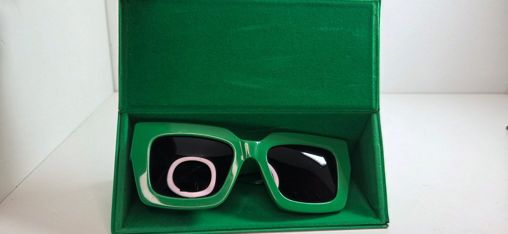 Bottega Veneta - Aurinkolasit #3.2